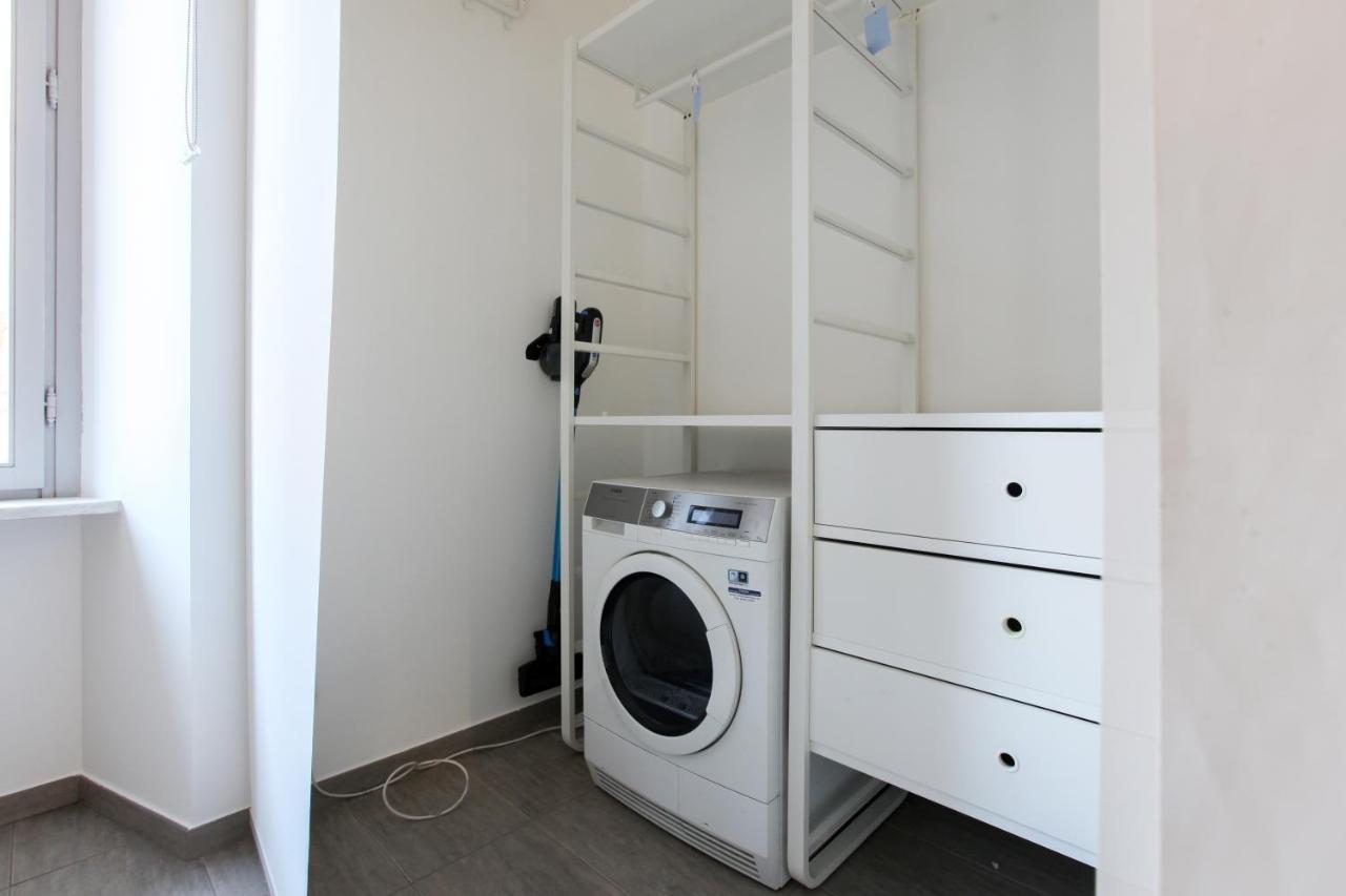 Modern Apartment Close To Shopping District Μιλάνο Εξωτερικό φωτογραφία